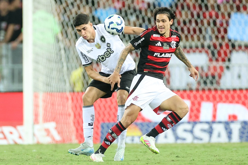 Flamengo e Botafogo empatam no Maracanã pelo Brasileirão